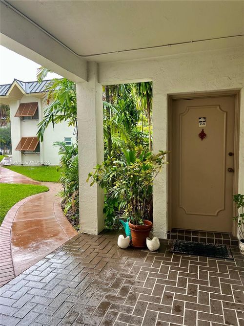 c3-9304 Sw 77th Ave, Miami, FL, 33156-7910 | Card Image