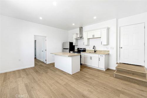 1375 N Mentor Ave, Pasadena, CA, 91104-2425 | Card Image