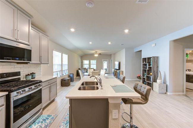 12917 S Winding Pines Dr, House other with 3 bedrooms, 2 bathrooms and 2 parking in Tomball TX | Image 13
