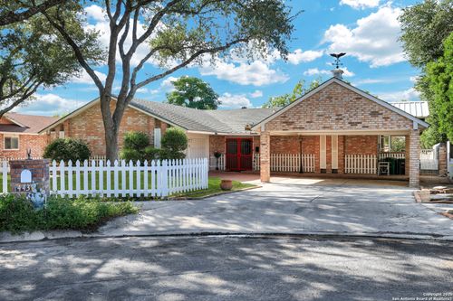 4439 Greystone Dr, San Antonio, TX, 78233-6937 | Card Image