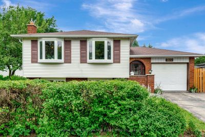 3122 Michael Cres, House other with 3 bedrooms, 2 bathrooms and 3 parking in Burlington ON | Image 1