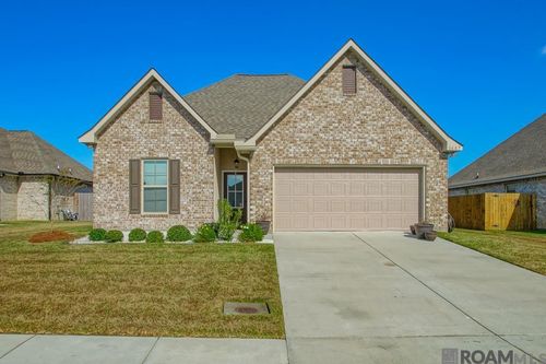 1647 Rangeland Ave, Zachary, LA, 70791-5510 | Card Image