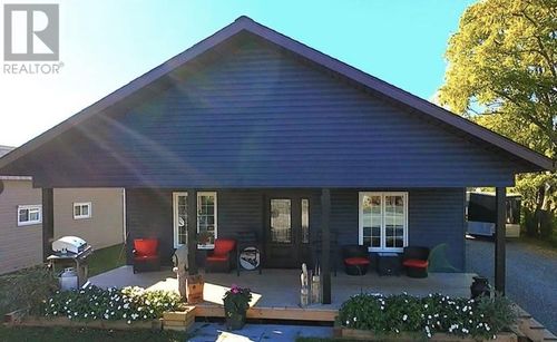 29 Vankoughnet St E, Little Current, ON, P0P1K0 | Card Image