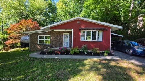 5 Lakeview Dr S, Hamburg, NJ, 07419 | Card Image