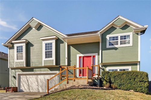 740 N Spruce St, Gardner, KS, 66030-1938 | Card Image