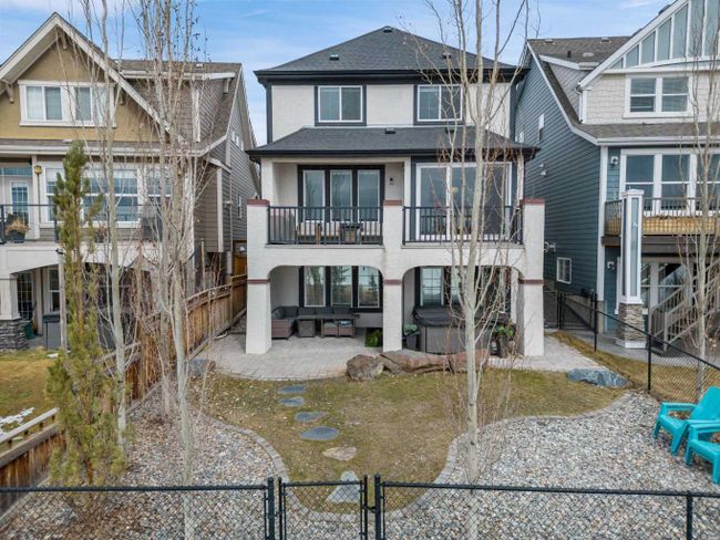 153 Marquis Point Se, Home with 4 bedrooms, 3 bathrooms and 4 parking in Calgary AB | Image 2