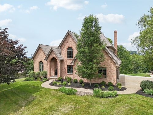 108 Ascot Ct, Harmony, PA, 16037-8618 | Card Image