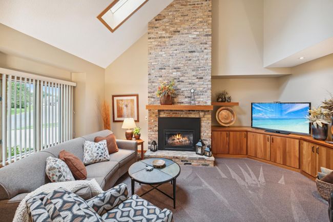 06_interior.jpg | Image 12