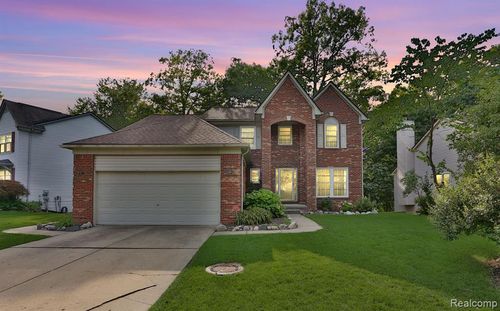 3288 Hickory Dr, Lake Orion, MI, 48359-1164 | Card Image