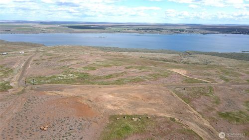 99115-215 Banks Lake View Rd, Coulee City, WA, 99115-5240 | Card Image