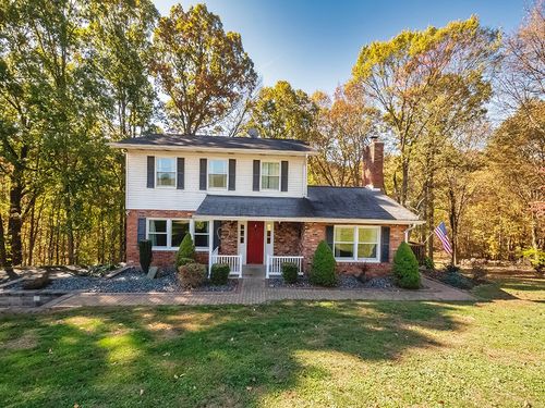 380 Woodland Rd, Apollo, PA, 15613-8209 | Card Image