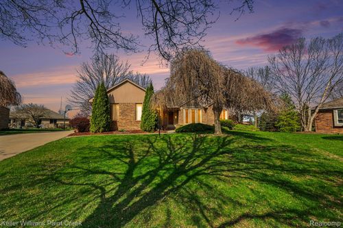 422 Parkland Court, Rochester Hills, MI, 48307 | Card Image