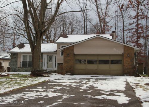 2169 Hawthorne Dr, Defiance, OH, 43512-9670 | Card Image