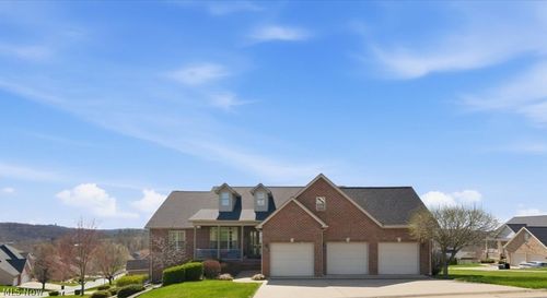 14 Freedom Dr, Parkersburg, WV, 26101-8507 | Card Image