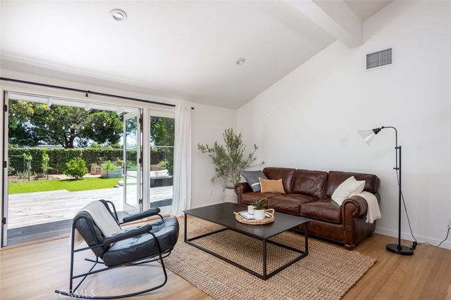 420 Cabrillo St, House other with 3 bedrooms, 2 bathrooms and 5 parking in Costa Mesa CA | Image 9