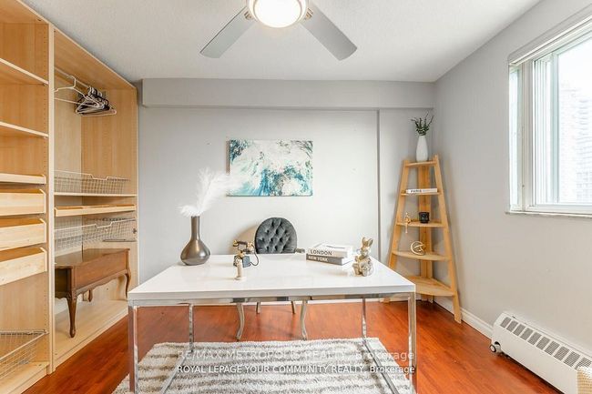 704 - 15 Elizabeth St N, Condo with 3 bedrooms, 2 bathrooms and null parking in Mississauga ON | Image 30