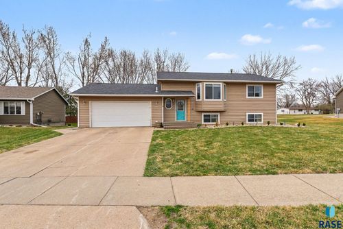 1130 Sunset Dr Drive, Beresford, SD, 57004 | Card Image