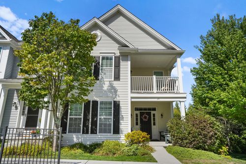 25-25 Warrington Round, Danbury, CT, 06810-5170 | Card Image