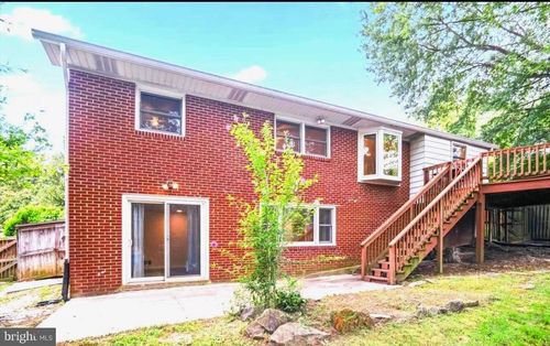 9321 B Saint Andrews Pl, COLLEGE PARK, MD, 20740-3947 | Card Image