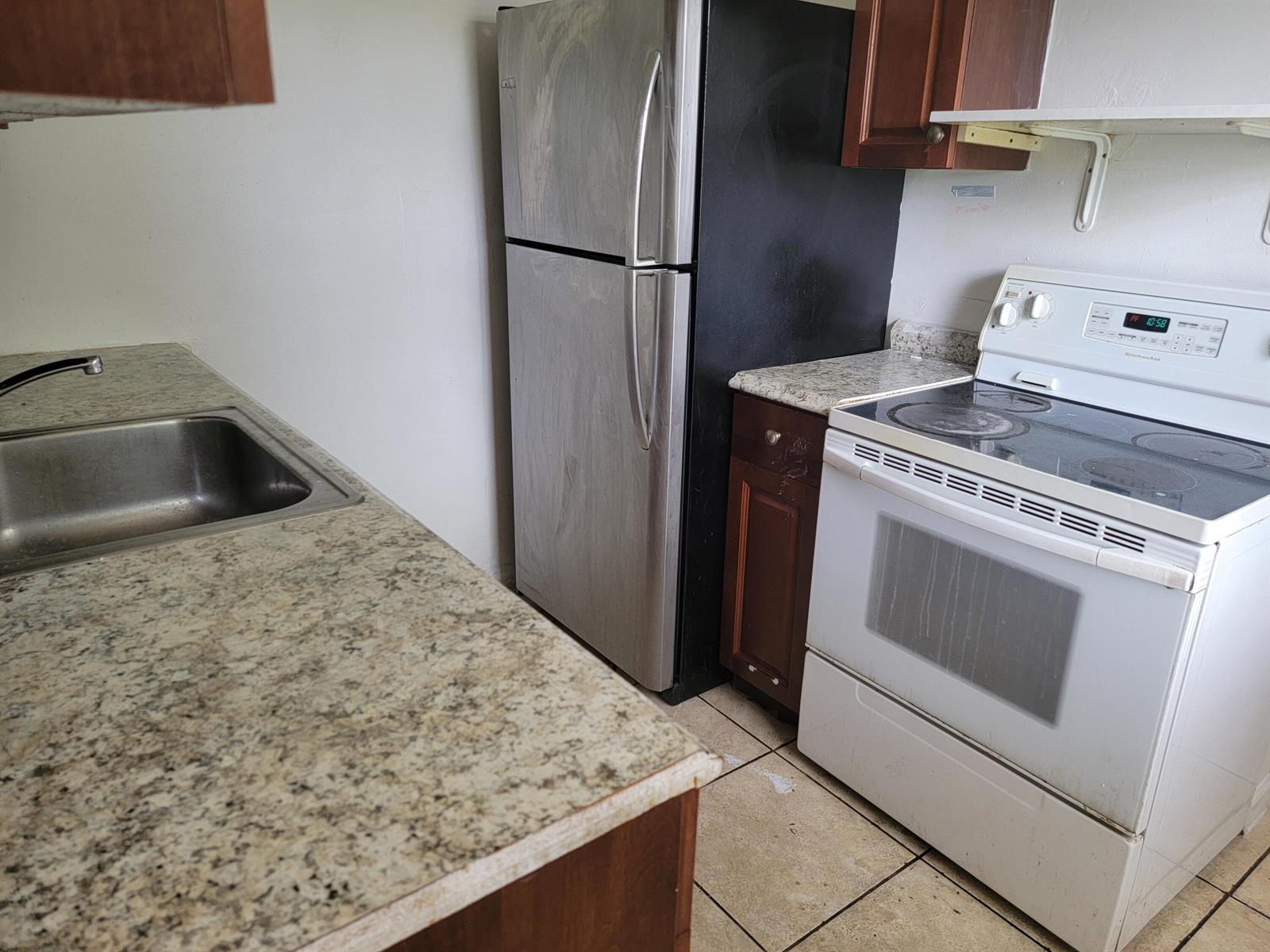 Residential Lease in Miami Gardens 3