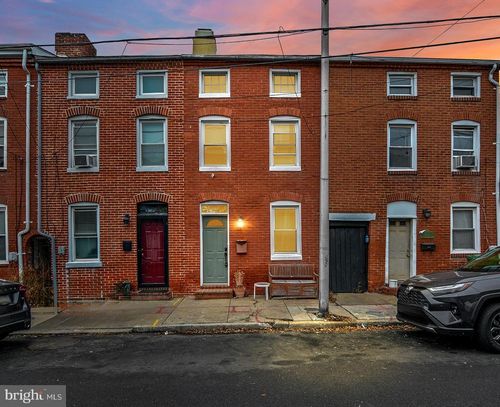 2010 Fountain St, BALTIMORE, MD, 21231-3028 | Card Image