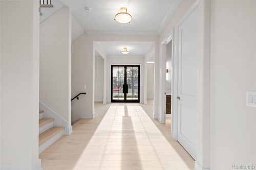 2802 Heathfield Rd, Bloomfield Hills, MI, 48301-3415 | Card Image