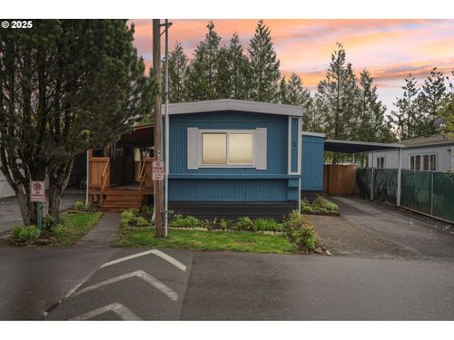 2-23200 Ne Sandy Blvd, Wood Village, OR, 97060-9641 | Card Image