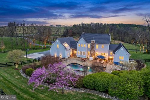 15718 Old Waterford Rd, PAEONIAN SPRINGS, VA, 20129-1804 | Card Image
