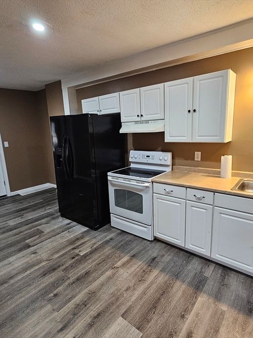 1-176 Corthell St, Springfield, MA, 01151 | Card Image