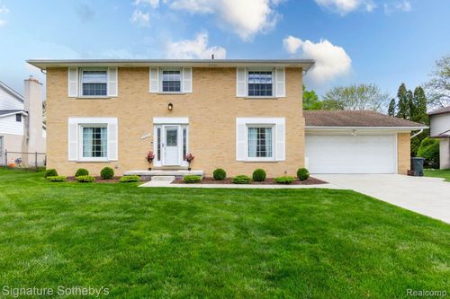 28205 Tavistock Trail, Southfield, MI, 48034 | Card Image