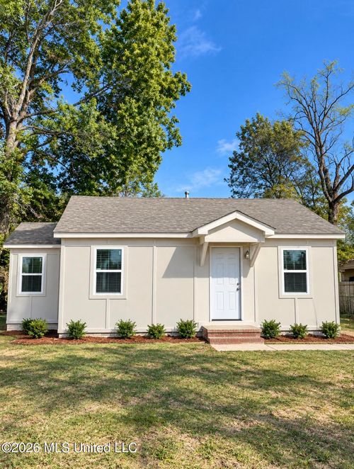 333 Spruce St, Clarksdale, MS, 38614-4045 | Card Image