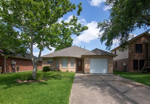 5705 Fargo Dr, Dickinson, TX, 77539-5957 | Card Image