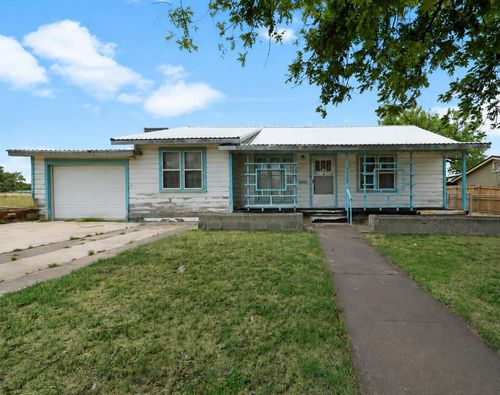 1313 Stadium Ave, Big Spring, TX, 79720-3745 | Card Image