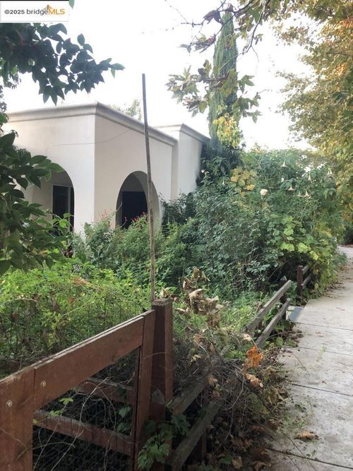 4088 Hackberry Pl, Davis, CA, 95618-6092 | Card Image