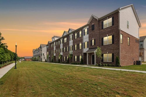132 Rosebush Ln, Lebanon, TN, 37087-6077 | Card Image