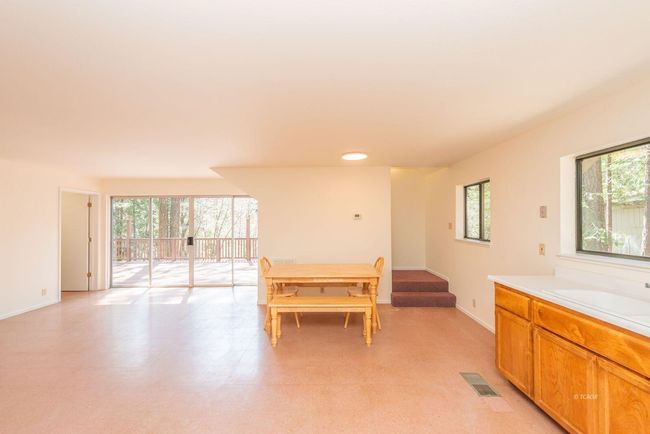 121,141 Mountain Aire Ln, House other with 2 bedrooms, 1 bathrooms and 15 parking in Trinity Center CA | Image 14
