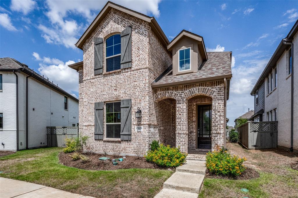 Market Sq, Justin, TX 76247