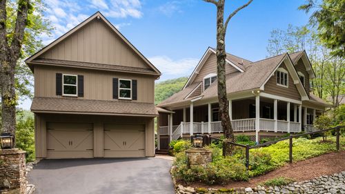 592 Whiteside Mountain Rd, Highlands, NC, 28741-7361 | Card Image