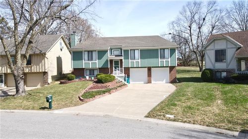 6813 E 144th Pl, Grandview, MO, 64030-4140 | Card Image