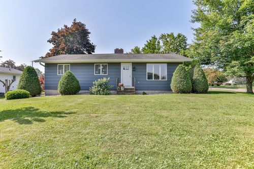 495 Kreutzer St, Athens, WI, 54411-9786 | Card Image