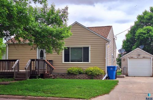 130 W Drake Ave, Salem, SD, 57058-8979 | Card Image