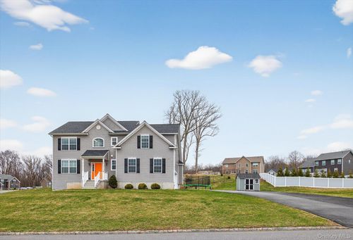 40 Highgrove Dr, Washingtonville, NY, 10992-1172 | Card Image