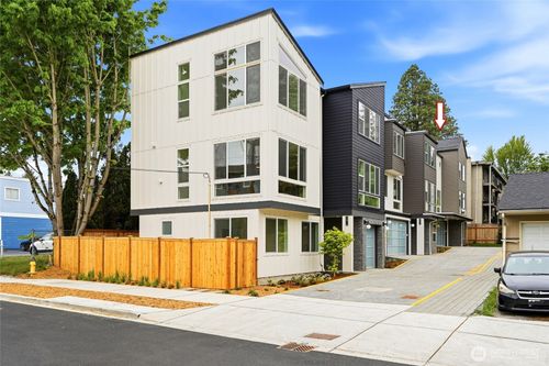 1512 Ne 147th St, Shoreline, WA, 98155-7214 | Card Image