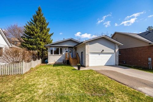140 Riveredge Dr, Keswick, ON, L4P2P3 | Card Image