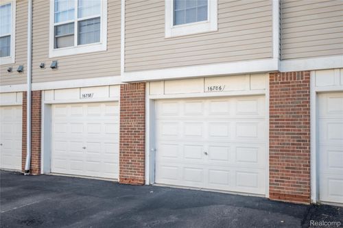 16706 Dover Dr, Northville, MI, 48168-6504 | Card Image