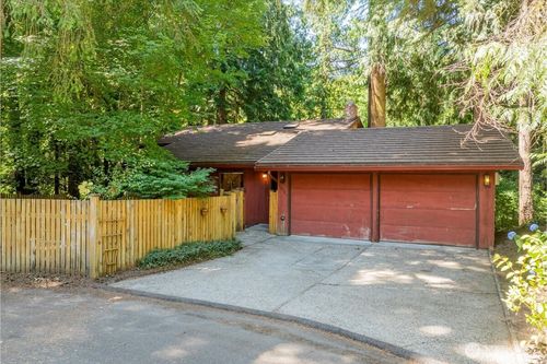 18707 25th Ave Ne, Lake Forest Park, WA, 98155-4161 | Card Image