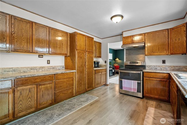 37911 300 Th Ave Se, House other with 3 bedrooms, 3 bathrooms and 6 parking in Enumclaw WA | Image 10