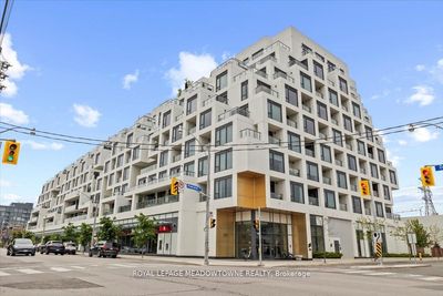 302 - 280 Howland Ave, Condo with 2 bedrooms, 2 bathrooms and 1 parking in Toronto ON | Image 2