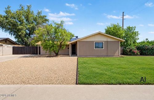 5501 N 62nd Dr, Glendale, AZ, 85301-5727 | Card Image