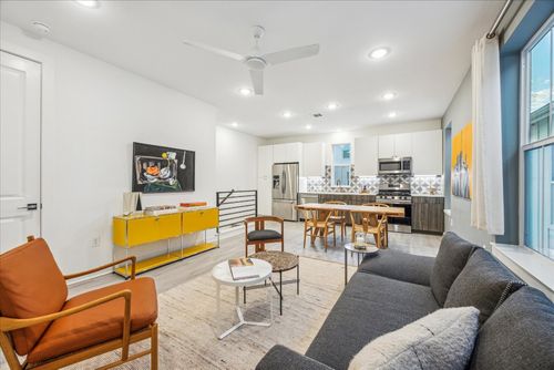 apt-2-2624 Metcalfe Rd, Austin, TX, 78741-5671 | Card Image